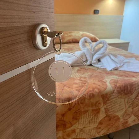 Mandanici :Borgo Marsalini Hotel บาร์เชลโลนา-ปอซโซ ดี กอตโต ภายนอก รูปภาพ
