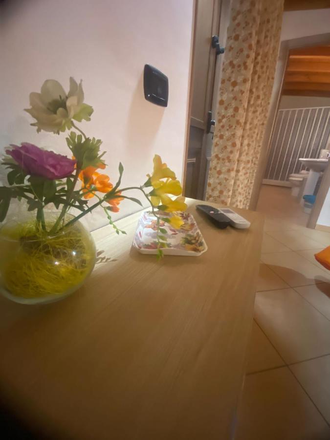 Mandanici :Borgo Marsalini Hotel บาร์เชลโลนา-ปอซโซ ดี กอตโต ภายนอก รูปภาพ
