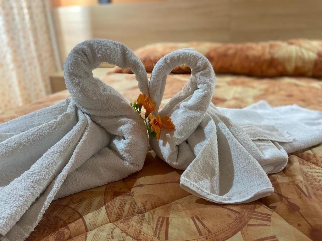 Mandanici :Borgo Marsalini Hotel บาร์เชลโลนา-ปอซโซ ดี กอตโต ภายนอก รูปภาพ